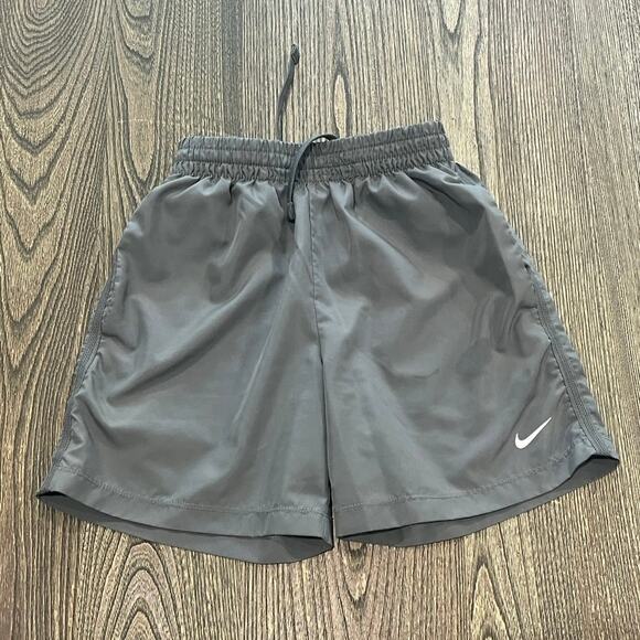 Nike Dri-Fit Youth Boys Athletic Shorts Drawstring Elastic Waist Gray Size S - Picture 1 of 6